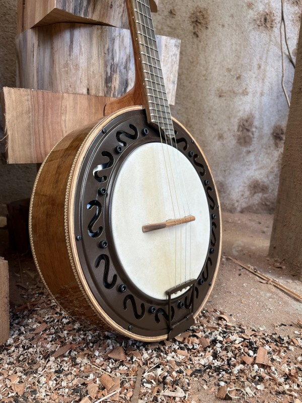 Banjo Modelo Natural Laminado de Imbuia - feito sob encomenda, 4 meses