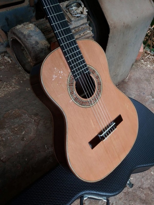 violão clássico modelo n6 de jacarandá bahia com tampo em cedro canadense (90 dias uteis para construção)